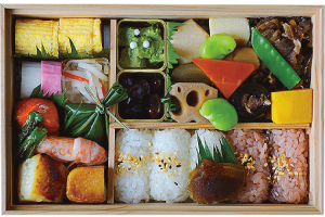 特製弁当　お吸い物とミニケーキ付き